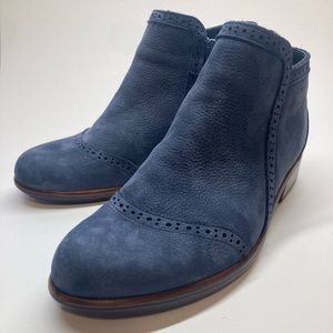 Noat “Nefasi” Navy Nubuck Ankle Boot with Zipper
